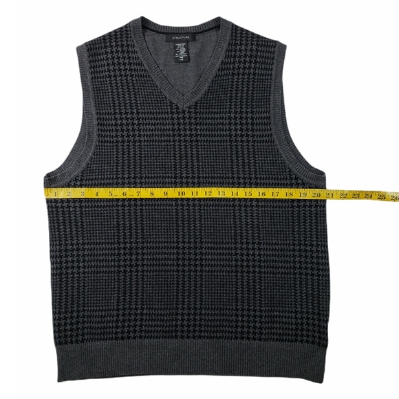 Structure Large Herringbone Plaid Sweater Vest I - Picture 4 of 5